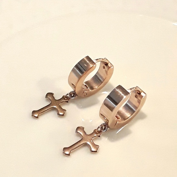 NEW Huggie Hoop Cathedral Cross Earrings - Picture 5 of 8